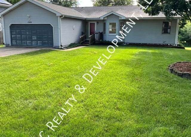 Photo of 1210 Capri Ter, McHenry, IL 60050