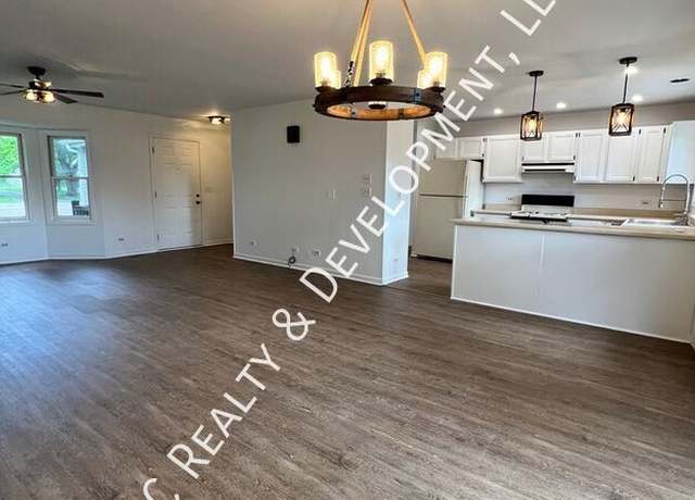 Photo of 1210 Capri Ter, McHenry, IL 60050