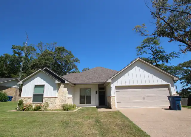 Property at 404 3rd St, Bullard, TX, 75757, 4 beds, 2 baths, [object Object]
