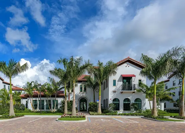 Photo of 8300 Garden Catalina Cir, Lake Worth, FL 33467