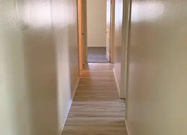 Property at Frederick Avenue Apartments - 2901 Frederick Ave, Saint Joseph, MO, 64506, 2-3 beds, 1 bath, [object Object]