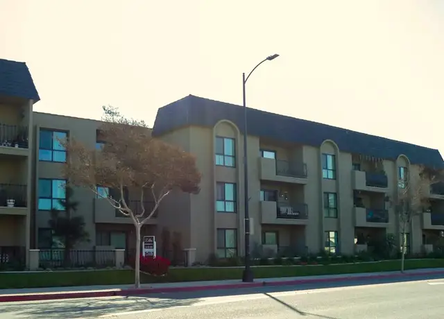 Photo of 10700 Downey Ave, Downey, CA 90241