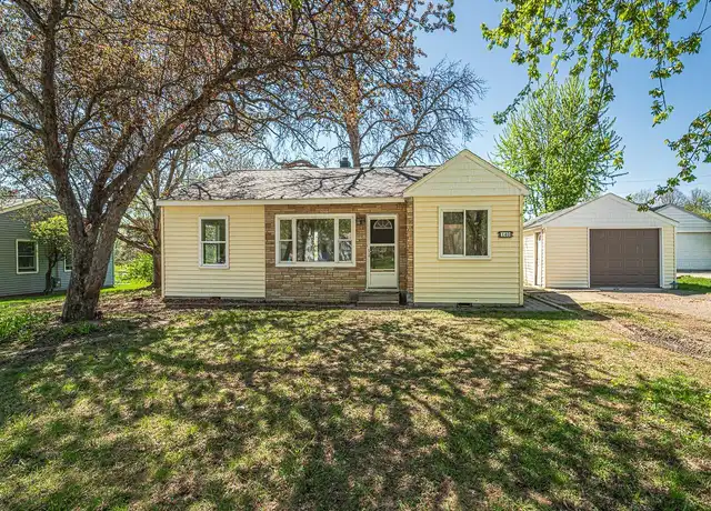 Property at 140 Carol Ln, Saint Paul, MN, 55118, 3 beds, 1 bath, [object Object]