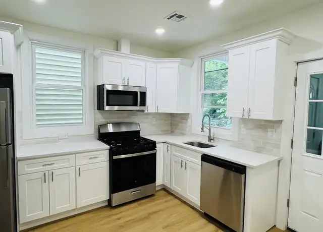 Property at 750 Communipaw Ave Unit 1A, Jersey City, NJ, 07304, 4 beds, 2 baths, [object Object]