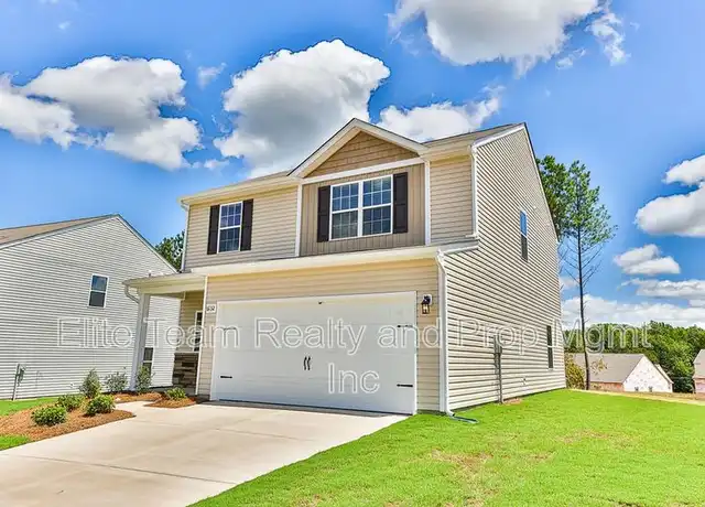 Property at 6132 Ahoskie Dr, Charlotte, NC, 28215, 3 beds, 2.5 baths, [object Object]