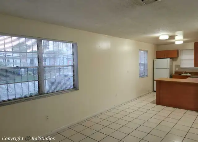 Property at 800 NE 14th St, Fort Lauderdale, FL, 33304, 2 beds, 1 bath, [object Object]