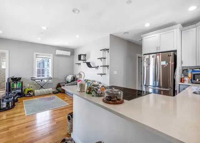 Property at 8 W Bellflower St Unit 3, Dorchester, MA, 02125, 5 beds, 2.5 baths, [object Object]