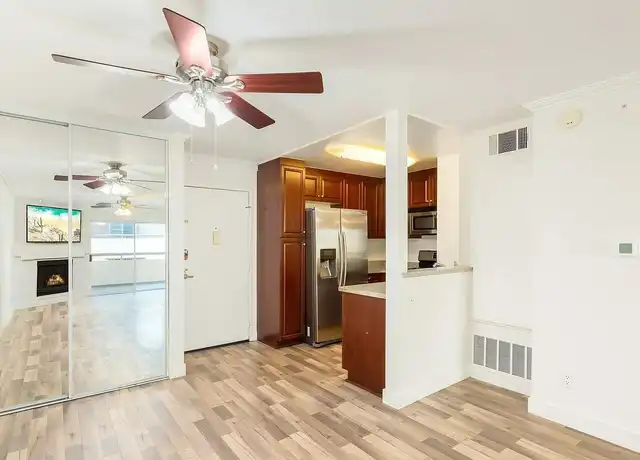 Property at 5550 Owensmouth Ave Unit 5550, Woodland Hills, CA, 91367, 1 bed, 1 bath, [object Object]