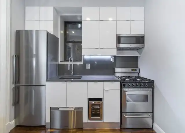 Property at 436 W 52nd St Unit 6C, New York, NY, 10019, 2 beds, 1 bath, [object Object]