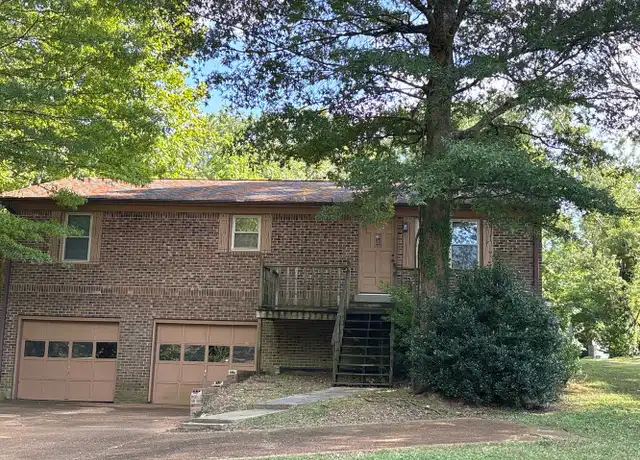 Property at 552 Desha Dr, Jackson, TN, 38301, 4 beds, 2 baths, [object Object]