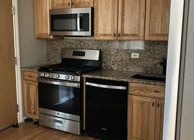Property at 4721 Saint Joseph Creek Rd Unit 3H, Lisle, IL, 60532, 2 beds, 2 baths, [object Object]