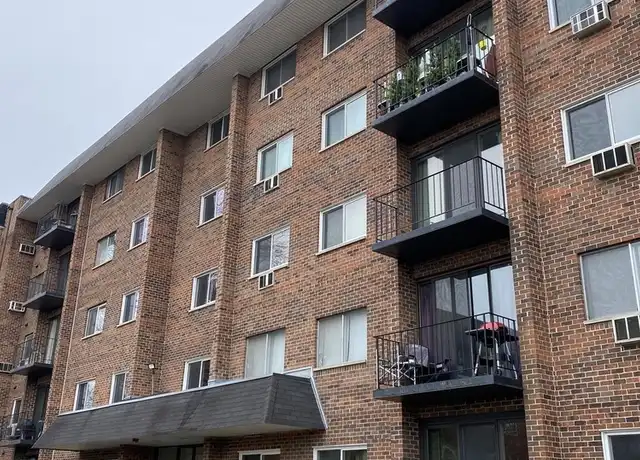 Property at 4721 Saint Joseph Creek Rd Unit 3H, Lisle, IL, 60532, 2 beds, 2 baths, [object Object]