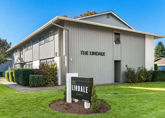 Photo of 363 Lindale Dr, Springfield, OR 97477
