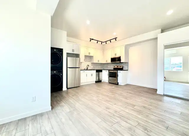 Property at 2121 Thomas Ave Unit 10, San Diego, CA, 92109, 0 beds, 1 bath, [object Object]