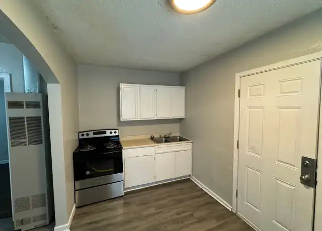 Property at 857 N Glendale St Unit 3, Wichita, KS, 67208, 1 bed, 1 bath, [object Object]