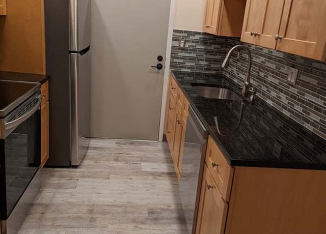Photo of 13 Village Hill Ln #14, Natick, MA 01760