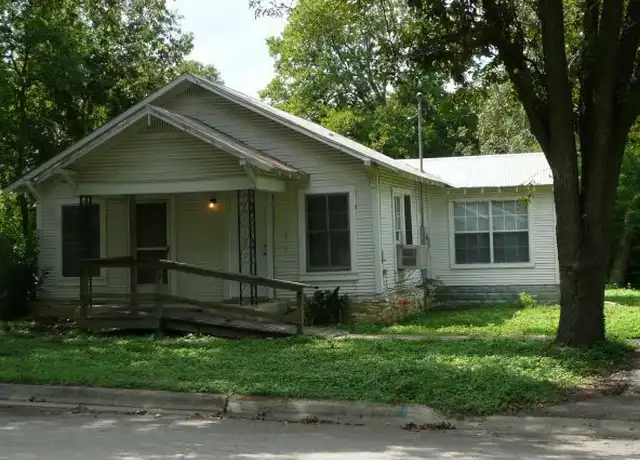Property at 104 Eastwood St, San Marcos, TX, 78666, 2 beds, 1 bath, [object Object]