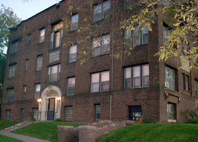 Property at Cambridge Court - 234 Mississippi River Blvd N, Saint Paul, MN, 55104, 1 bed, 1 bath, [object Object]