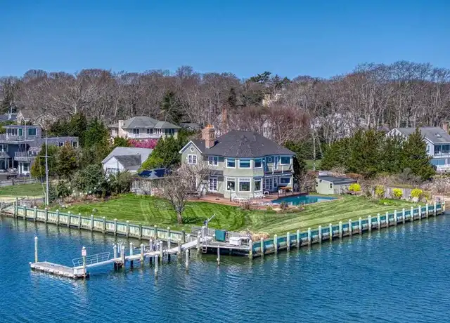 Property at 60 Bay View Dr E, Sag Harbor, NY, 11963, 4 beds, 4 baths, [object Object]