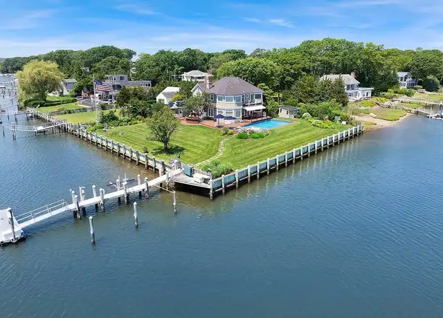 Property at 60 Bay View Dr E, Sag Harbor, NY, 11963, 4 beds, 4 baths, [object Object]