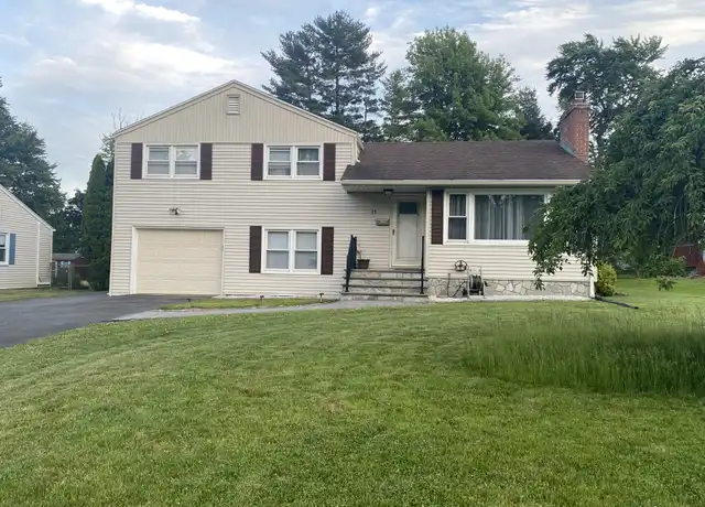 Property at 25 Sky View Dr, West Hartford, CT, 06117, 3 beds, 2 baths, [object Object]