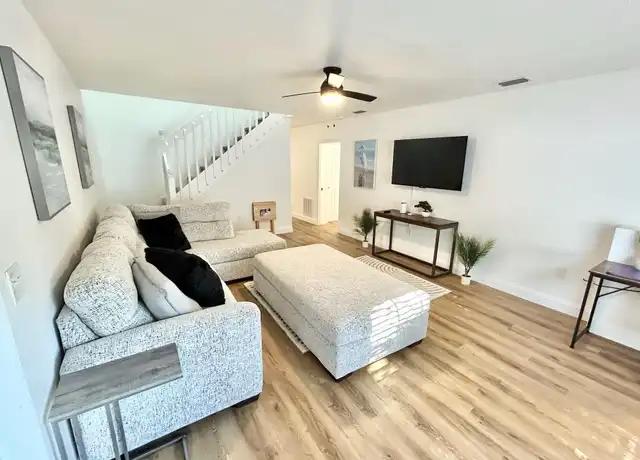 Property at 8110 Canaveral Blvd Unit 5, Cape Canaveral, FL, 32920, 1 bed, 1 bath, [object Object]