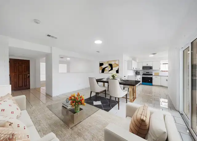 Property at 910 Oak St, Houston, TX, 77018, 3 beds, 2 baths, [object Object]