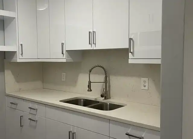 Property at 3915 S Flagler Dr #310, West Palm Beach, FL, 33405, 1 bed, 1 bath, [object Object]