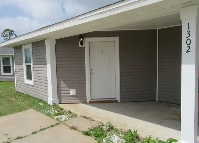 Property at 1302 Grace Ave, Panama City, FL, 32401, 2 beds, 1 bath, [object Object]