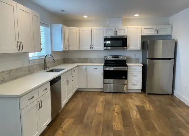 Property at 2805 W Marina Dr Unit B6, Moses Lake, WA, 98837, 3 beds, 2.5 baths, [object Object]