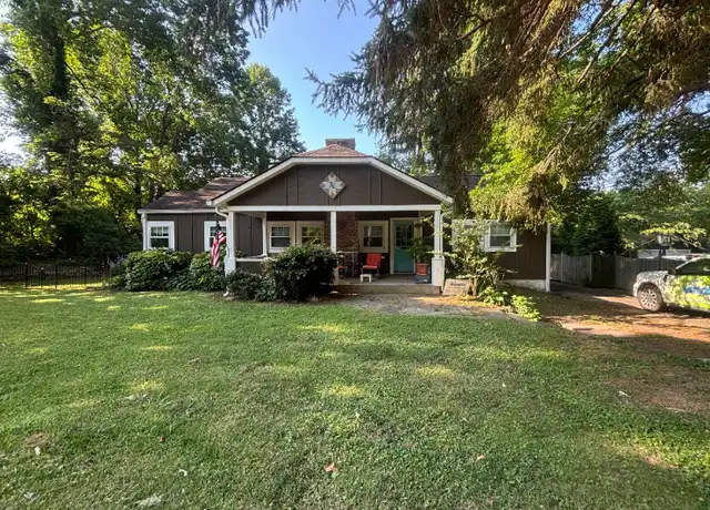Property at 1112 5th Ave W, Hendersonville, NC, 28739, 2 beds, 2 baths, [object Object]