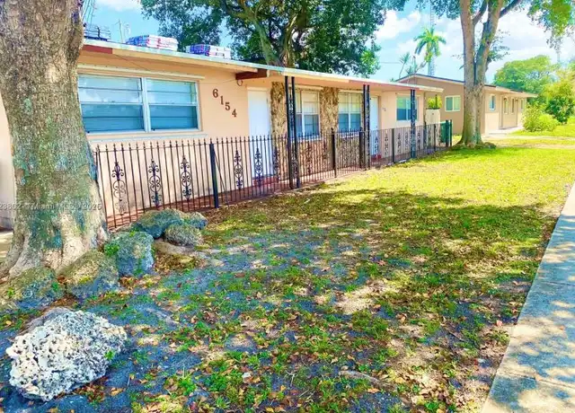 Property at 6154 SW 38th St, Miramar, FL, 33023, 2 beds, 1 bath, [object Object]