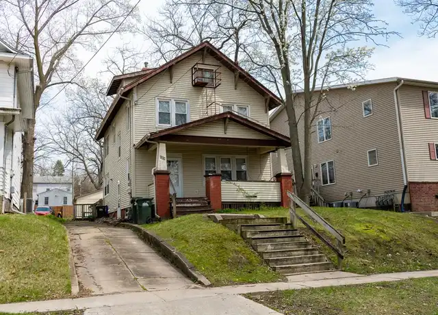 Property at 528 S Lucas St, Iowa City, IA, 52240, 5 beds, 2 baths, [object Object]