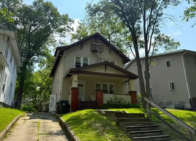 Property at 528 S Lucas St, Iowa City, IA, 52240, 5 beds, 2 baths, [object Object]