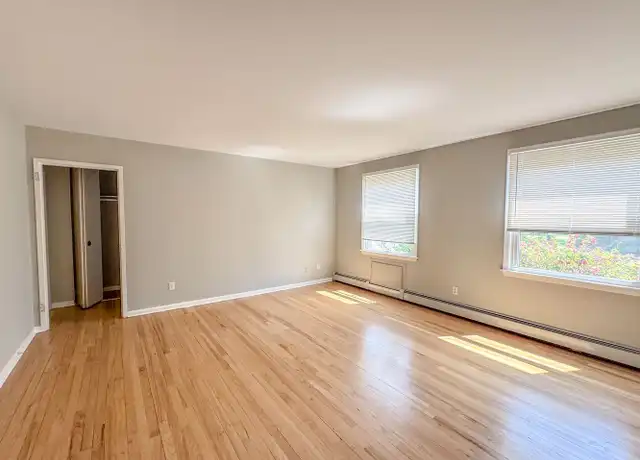 Property at 29 Farnham Ave, New Haven, CT, 06515, 1 bed, 1 bath, [object Object]