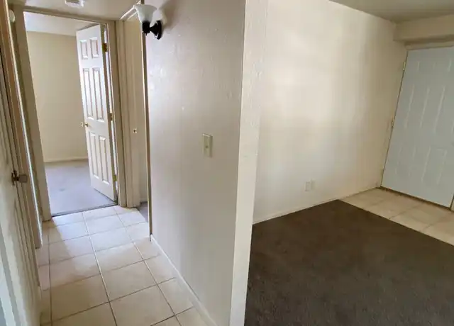 Property at 1326 B St Unit 1326-4, Fort Dodge, IA, 50501, 2 beds, 1 bath, [object Object]