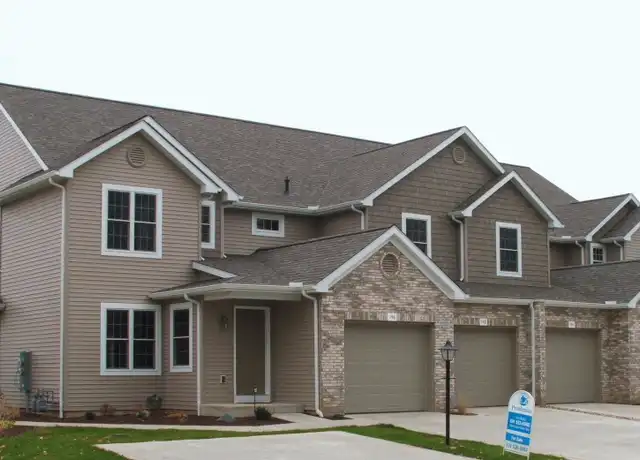Property at 138 Tulip Blvd, Goshen, IN, 46526, 2 beds, 2 baths, [object Object]