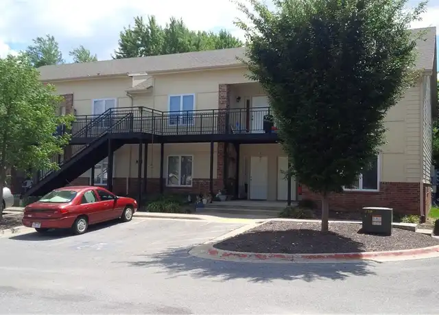 Property at 820 W Piedmont Pl #4, Fayetteville, AR, 72703, 2 beds, 1.5 baths, [object Object]