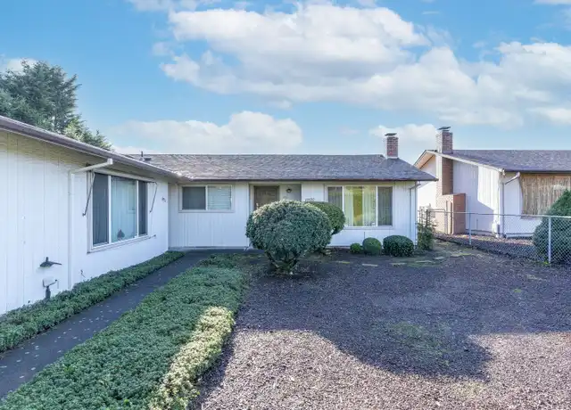 Property at 10920 NE Glisan St Unit 10920, Portland, OR, 97220, 2 beds, 1.5 baths, [object Object]