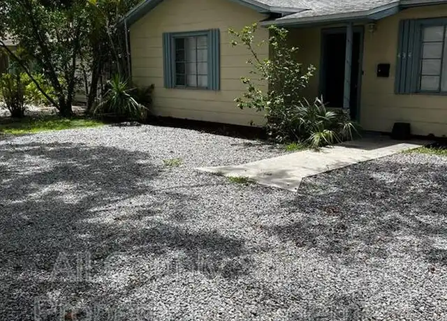 Property at 434 40th Ave NE, Saint Petersburg, FL, 33703, 4 beds, 2 baths, [object Object]