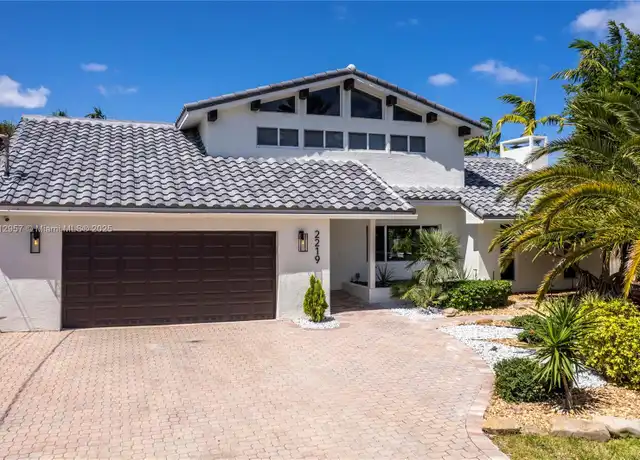 Property at 2219 NE 17th Ct, Fort Lauderdale, FL, 33305, 6 beds, 4.5 baths, [object Object]
