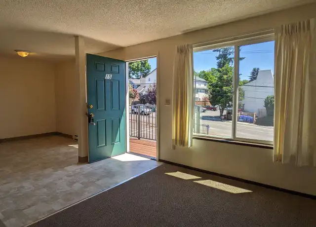 Property at 4039 SE Holgate Blvd Unit 15, Portland, OR, 97202, 2 beds, 1 bath, [object Object]