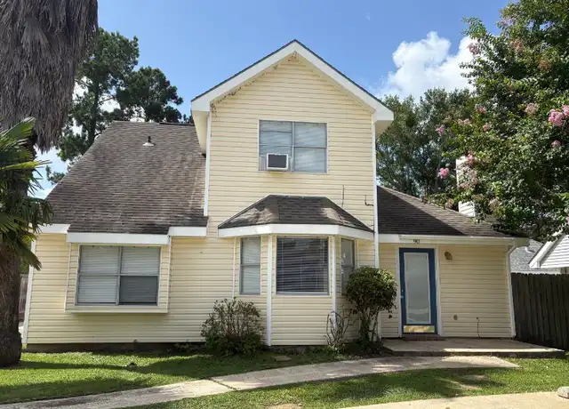 Property at 90 Maison Dr, Covington, LA, 70433, 3 beds, 2 baths, [object Object]