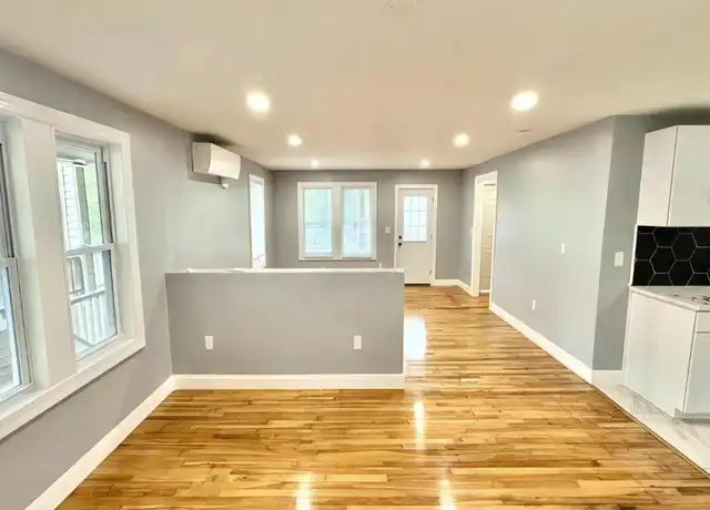 Property at 11 Boothby St, Augusta, ME, 04330, 5 beds, 1 bath, [object Object]