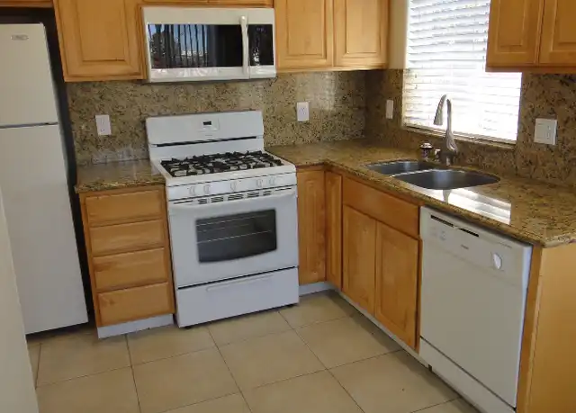 Property at 1321 D St, Hayward, CA, 94541, 3 beds, 2 baths, [object Object]