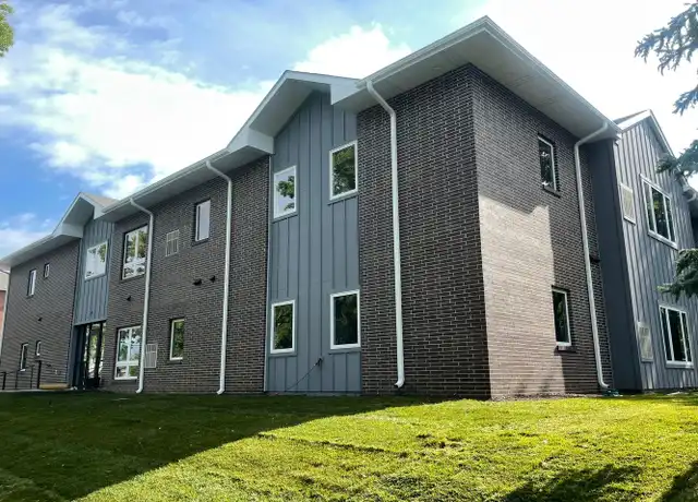 Property at 2400 Q St Unit 206, Lincoln, NE, 68503, 1 bed, 1 bath, [object Object]