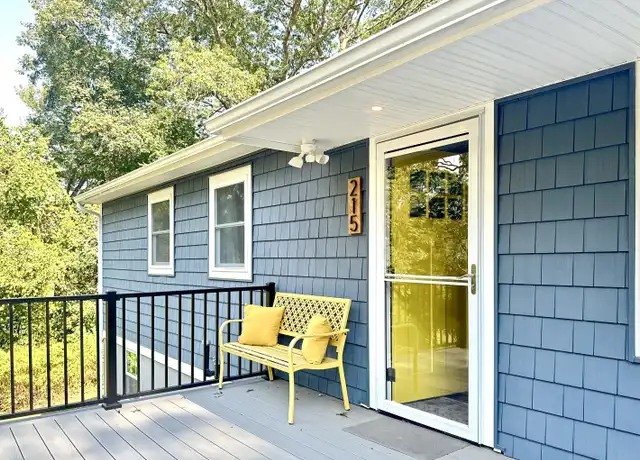 Property at 215 Yetter Rd, Mystic, CT, 06355, 3 beds, 1.5 baths, [object Object]