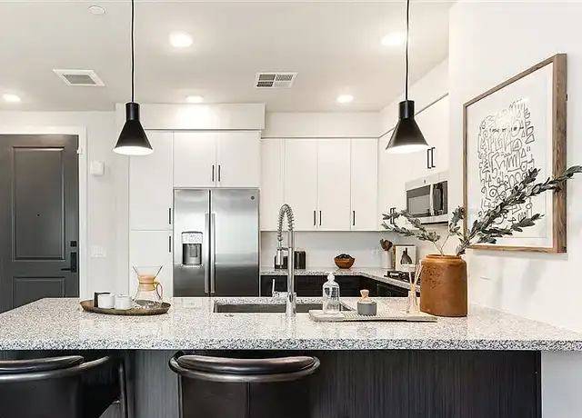 Property at Broadstone Portland - 320 E Portland St, Phoenix, AZ, 85004, 0-2 beds, 1-2 bath, [object Object]