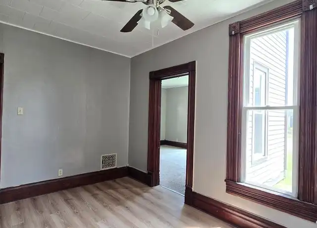 Property at 930 State St, Logansport, IN, 46947, 2 beds, 1 bath, [object Object]