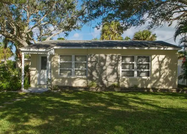 Property at 907 Ocean Pl, Vero Beach, FL, 32963, 2 beds, 1 bath, [object Object]
